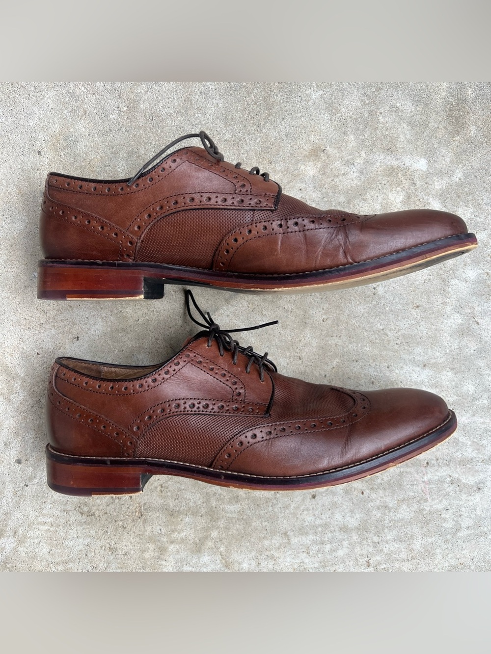 Johnston & Murphy Brown Leather Wingtip Oxford Dress Shoes Men’s Classic Lace Up